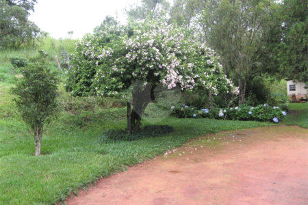 Spa Rural Chácara das Rosas à venda, a apenas 3 km do centro.