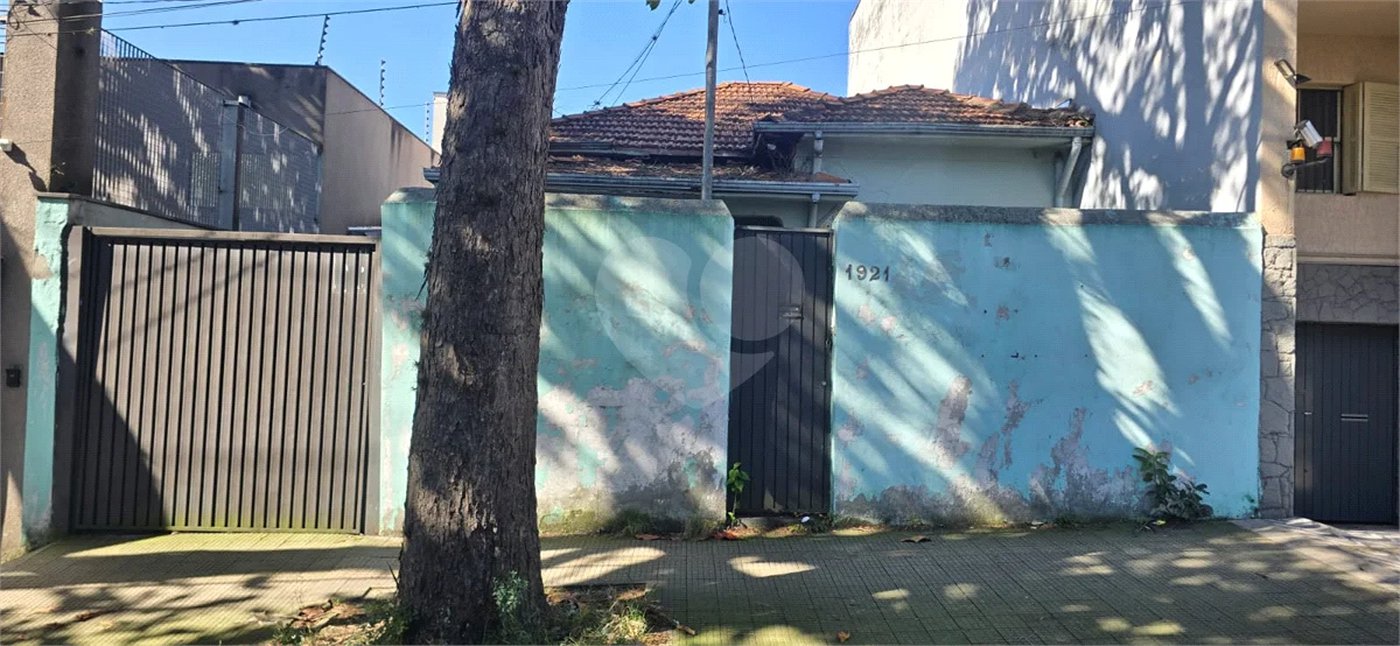 Casa antiga a venda