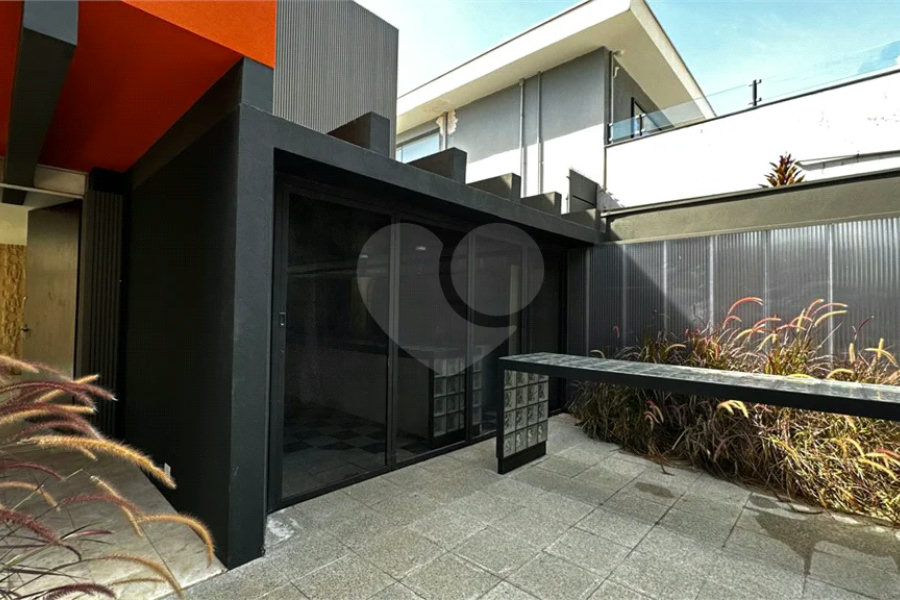 Casa Comercial disponível para venda e locação no Bairro Cidade Jardim em Piracicaba - SP.