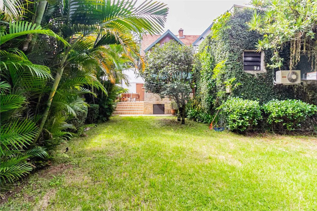 Casa à venda com 3 quartos, sendo 1 suíte, em Jardim Marajoara, São Paulo, SP