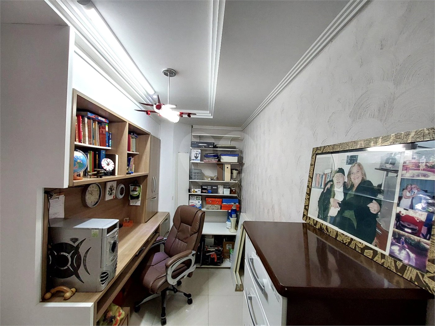 Casa residencial com ponto comercial a venda no Centro