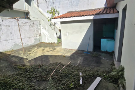Casa antiga a venda
