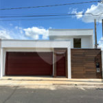 Casa no Embaré 3 quartos 1 suíte