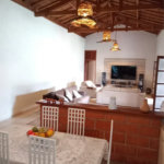Chácara à venda. Ampla área de lazer. Aceita permuta com apartamento na praia