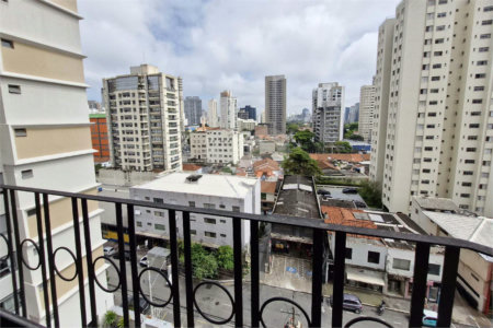 ÓTIMO APARTAMENTO 76 m² ÚTEIS REFORMADO 1 VAGA DE GARAGEM