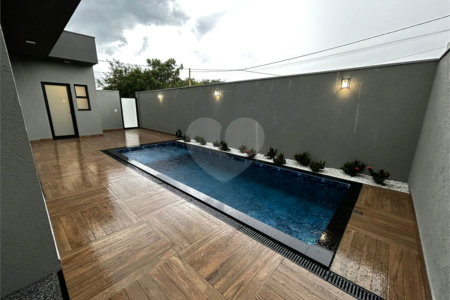 Casa para venda no condomínio de alto padrão Damha III,