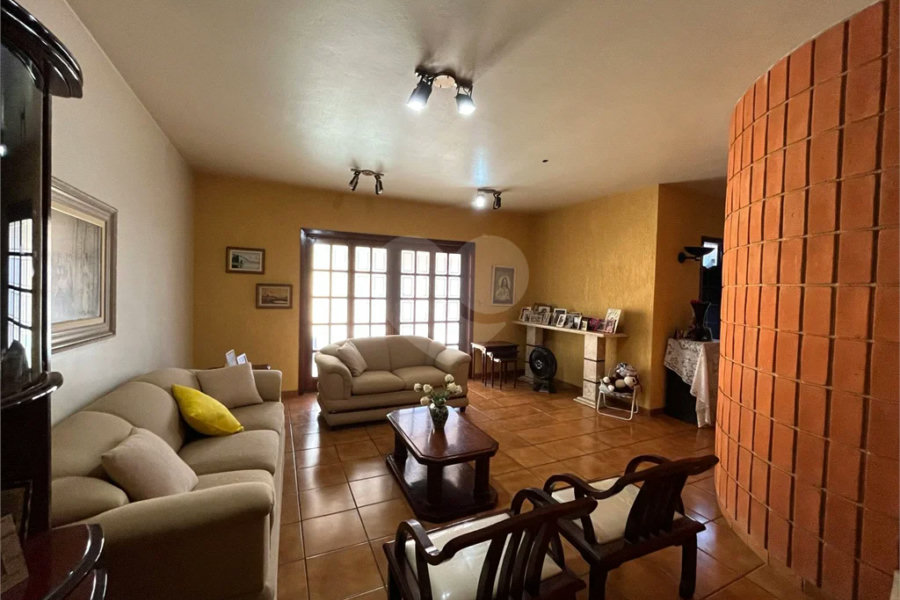 Casa à venda com 3 quartos, sendo 1 suíte,  em Vila Independência, Piracicaba, SP
