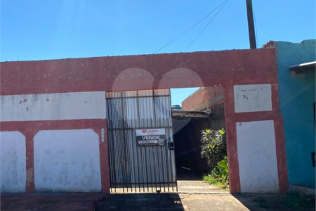 Casa à venda – Rua Brembatt Calvoso, Jardim Vitória