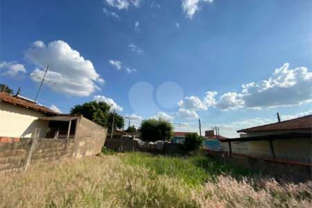 Terreno a venda no bairro Jardim Beatriz