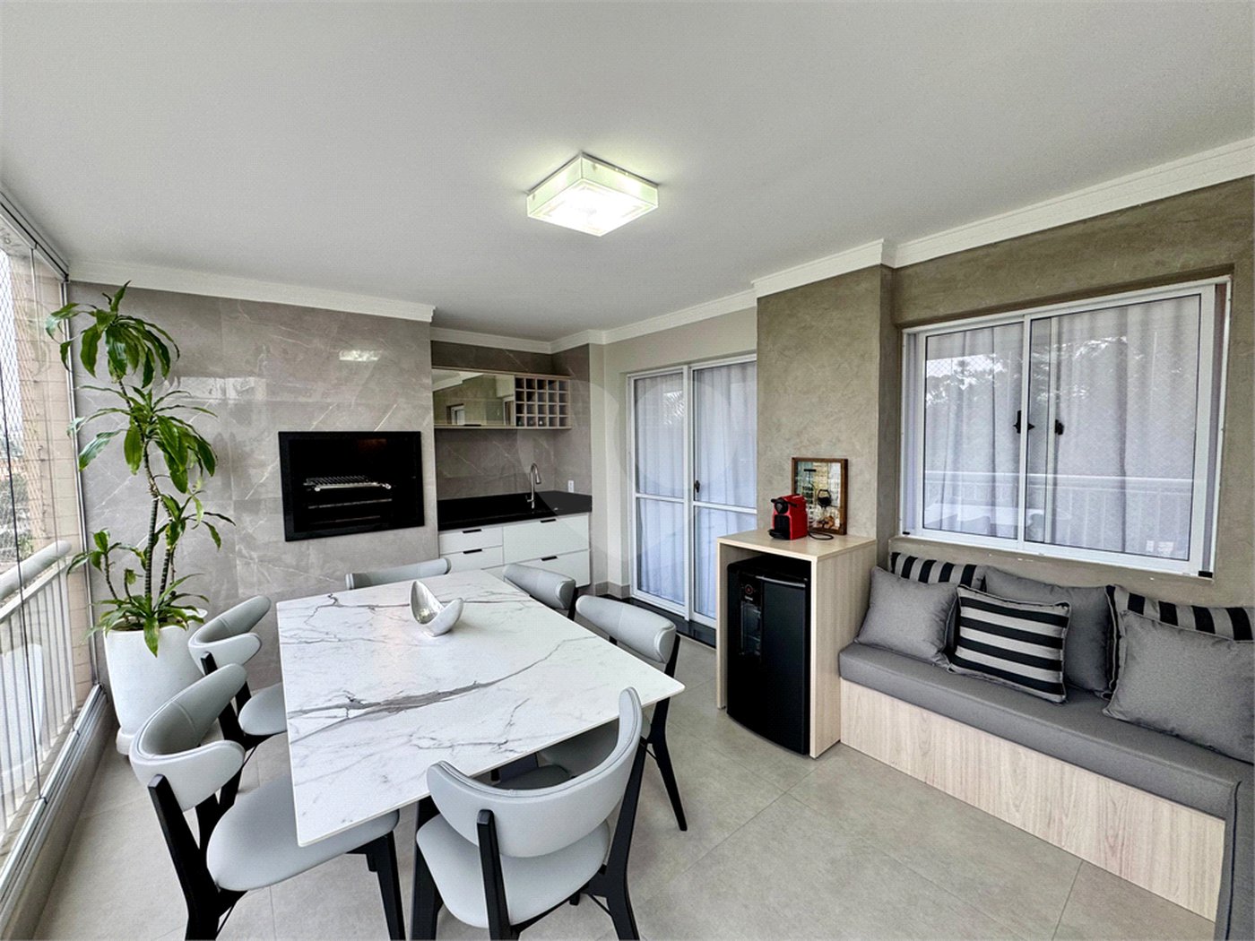Amplo apto à venda | 113 m² | 3 dormitórios (1 suíte) | 2 vagas na Mooca!