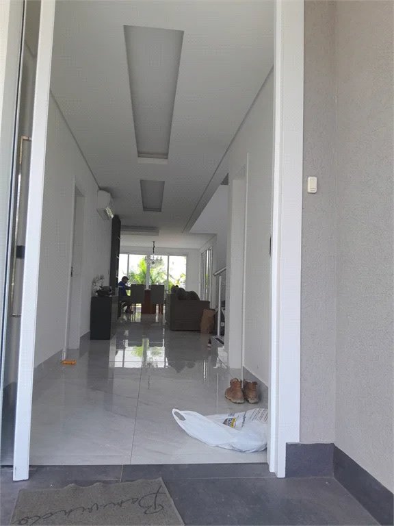 Casa à venda com 3 suítes em Moinho Velho, Cotia, SP