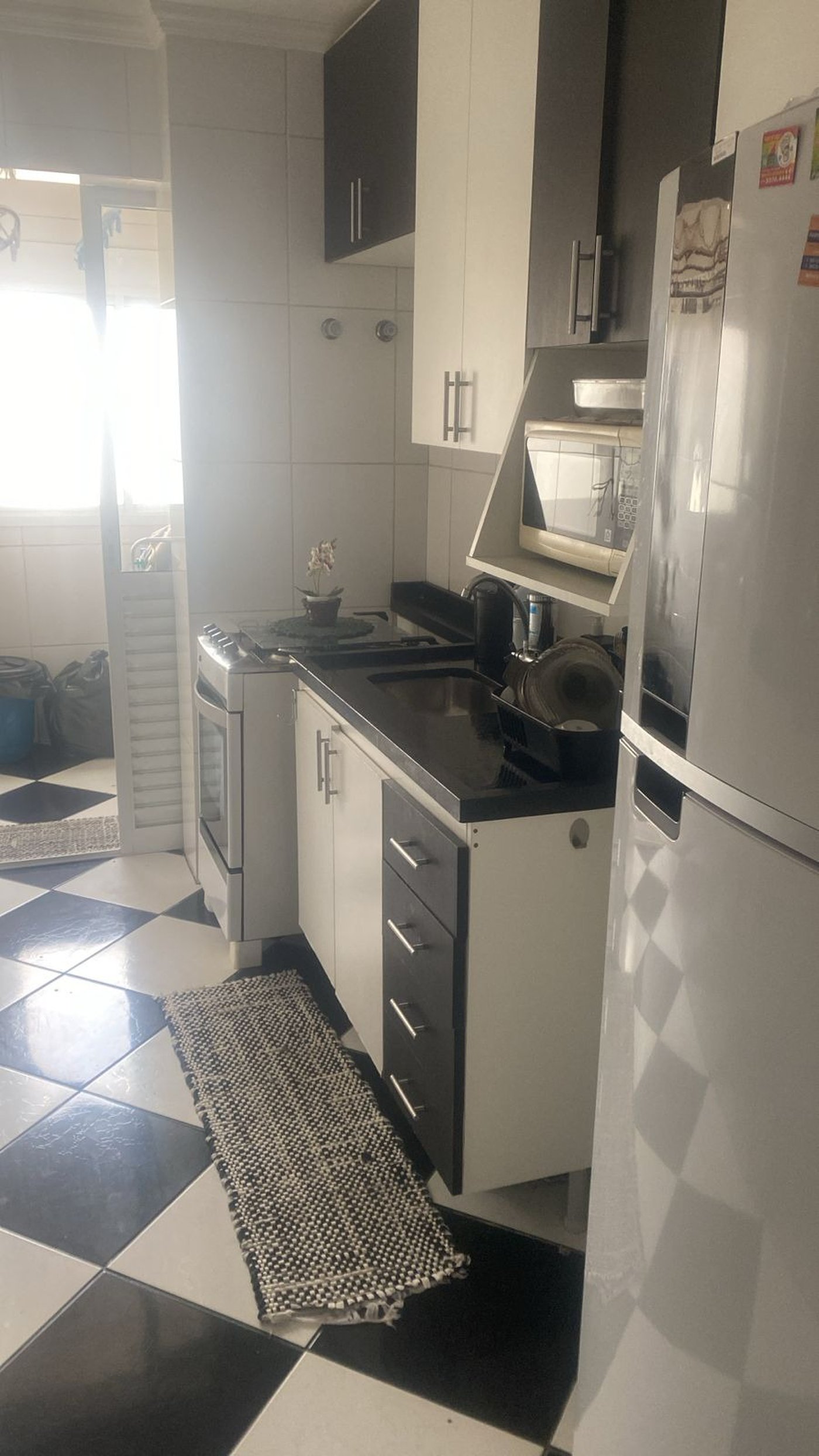 Apartamento aconchegante com 2 dormitórios, sendo 1 suíte, ao lado do Shopping Raposo!