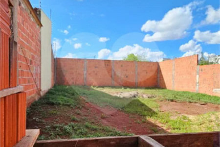 Casa à venda com 3 quartos, sendo 2 suítes, em Jardim Nova Ponta Porã, Ponta Porã - MS