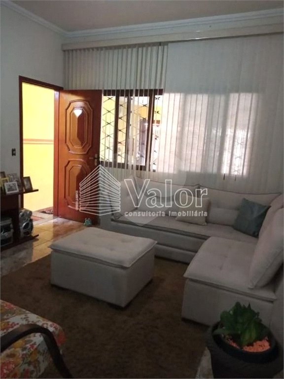 Casa Térrea com 2 dormitórios, sendo 1 suíte.
