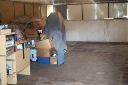 Sobrado de 284m2 na Saúde com 4 dorms, 1 suíte, 3 banheiros, 4 vagas. Estuda permuta.
