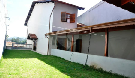 Sobrado à venda com 3 quartos, sendo 1 suíte,  em Jaraguá, São Paulo, SP