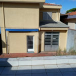 Casa com 4 dormitórios e 4 vagas.