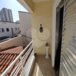 Sensacional sobrado c/ quintal e 3 dorms enormes com varanda! 12 min andando p/o metrô P Inglesa!