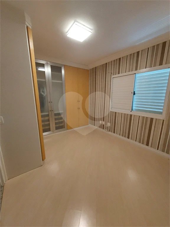 Sobrado á venda com 102m²- Vila Bertioga.