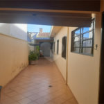 Bela casa com boa localização no bairro Portal do Sol