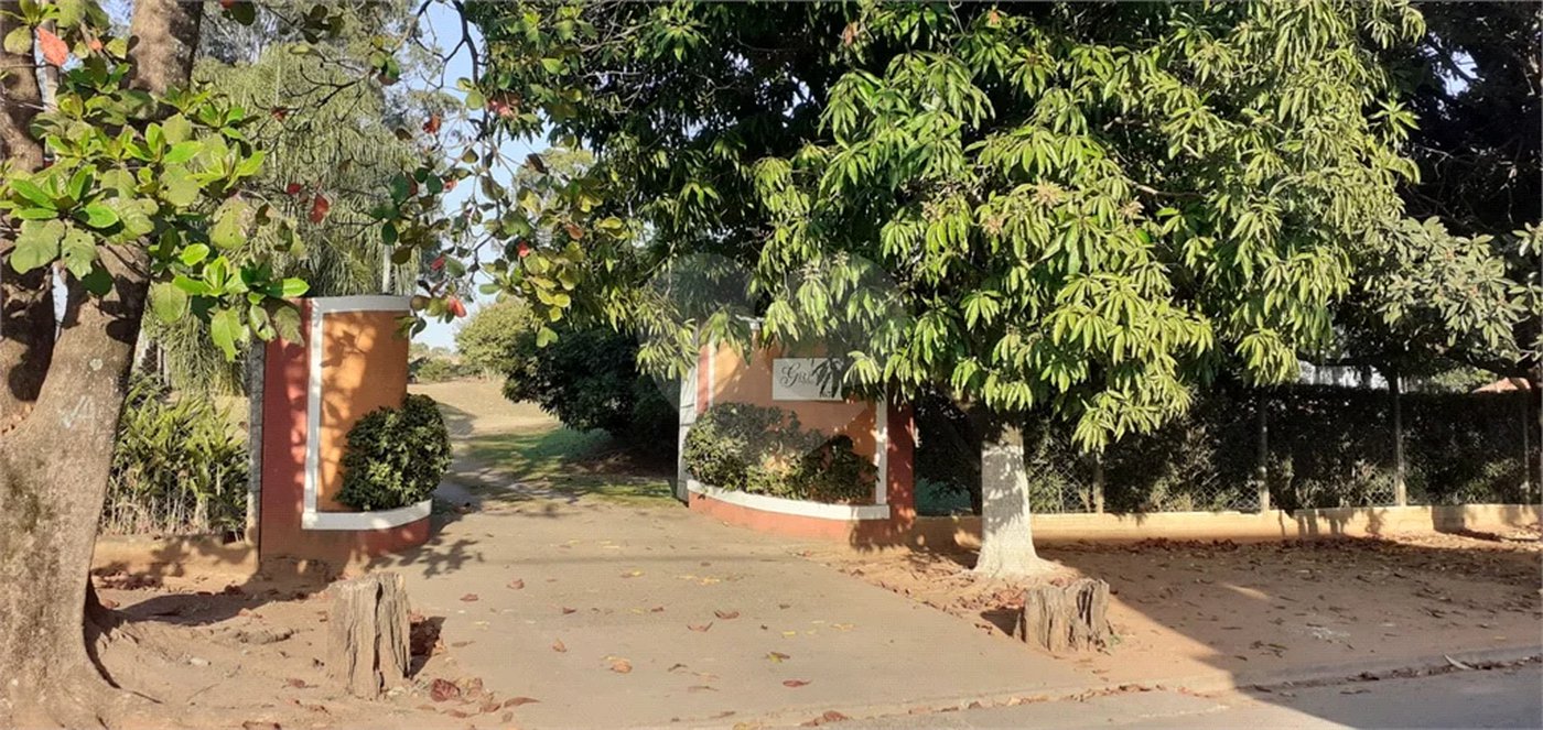 Excelente chácara à venda em Artemis, com piscina, campo de futebol, barracão para festas