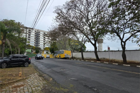 Área nobre COMERCIAL no entorno do centro de Atibaia.