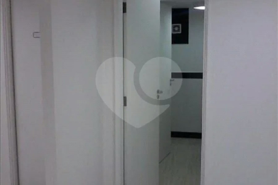 Sala comercial para locação e venda. 204m² AU