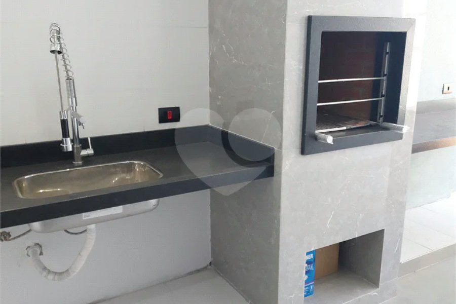 Casa térrea em condomínio fechado com 3 dormitórios sendo 1 suíte em Piracicaba-SP.