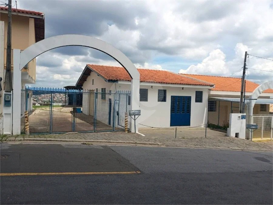 Salão Comercial a Venda no Jardim Melle em Vinhedo/SP