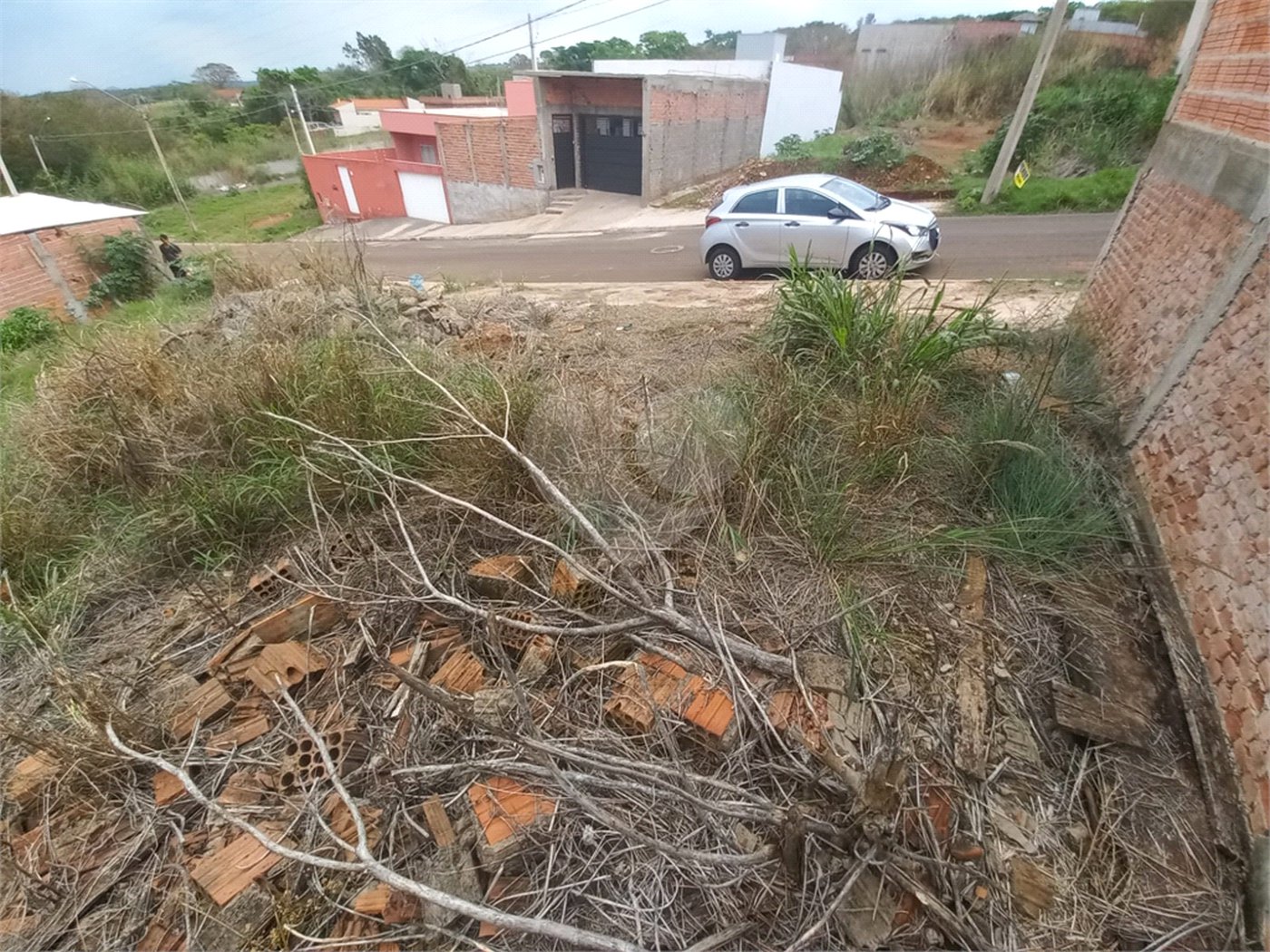 Terreno para venda, contendo 250,00 m² de área total.