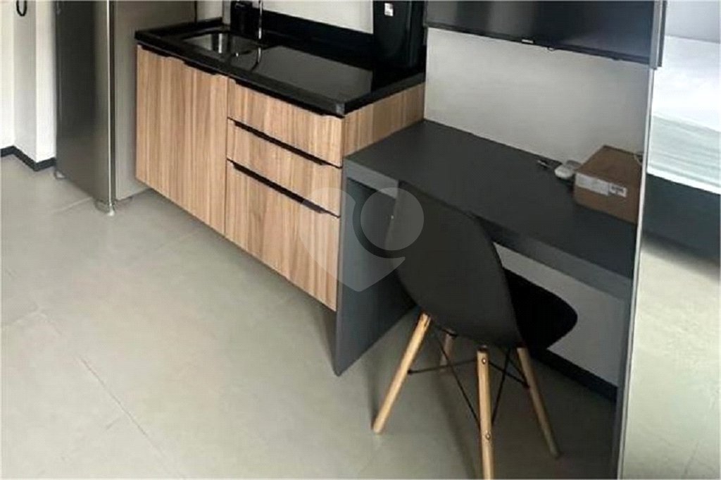 Studio de 28m2 mobiliado com sacada à venda na Bela Vista