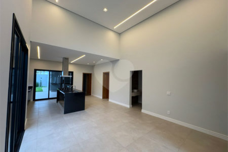 Casa á venda no condomínio Damha IV