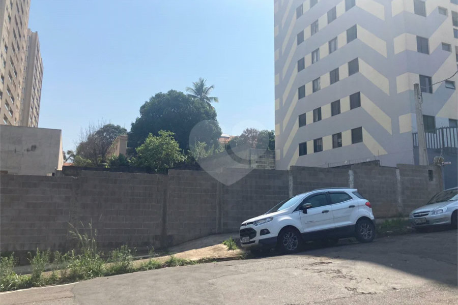 Terreno Comercial e Residencial à venda em Piracicaba/SP.