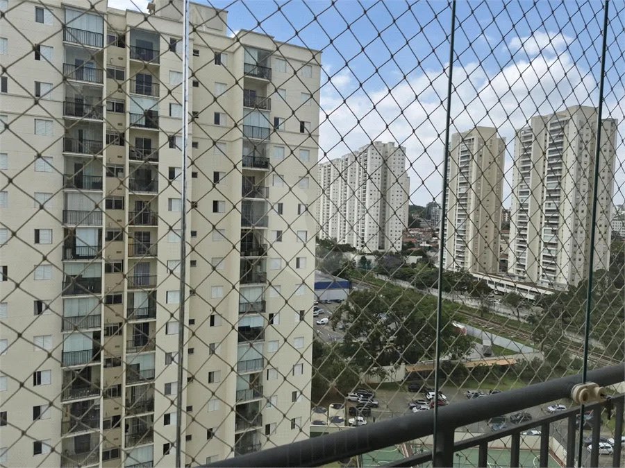 Oportunidade na Vila Leopoldina! Imóvel de 69m2, com 3 dorm., sendo 1 suíte, 2 banheiros, sala, cozinha e 2 vagas. Com ar condicionado em 2 dorm.