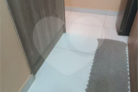 APARTAMENTO A VENDA 2 DORM SENDO 1 SUITE - VAGA DE GARAGEM COBERTA