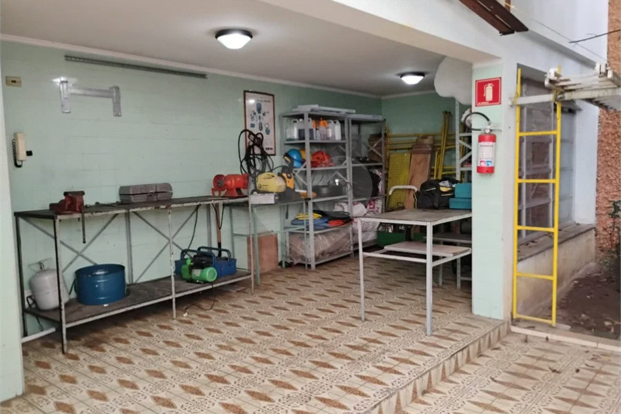 Espaçosa casa à venda na Vila Mascote