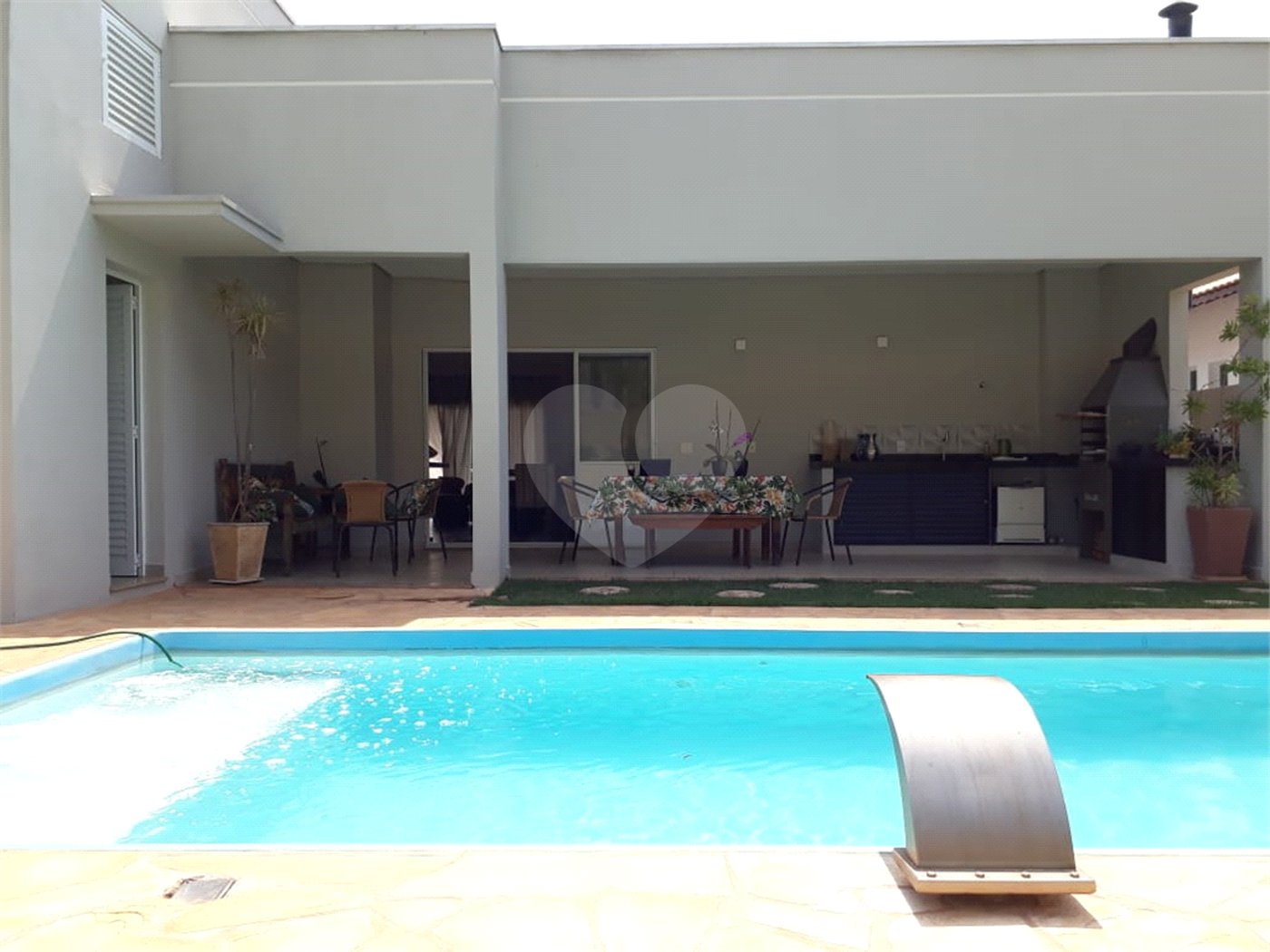 Casa térrea no Condomínio Reserva dos Vinhedos - Louveira / SP.