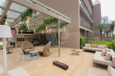 Studio sofisticado, totalmente mobiliado e pronto para morar