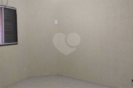 Casa térrea para venda em Araraquara/SP.