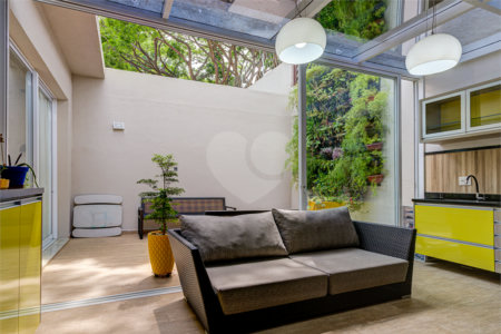 Casa à venda com 4 quartos, sendo 2 suítes, no condomínio Residencial Terras Altas, São Paulo - SP