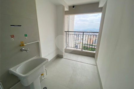 Apartamento com 3 quartos e varanda gourmet próximo do metrô