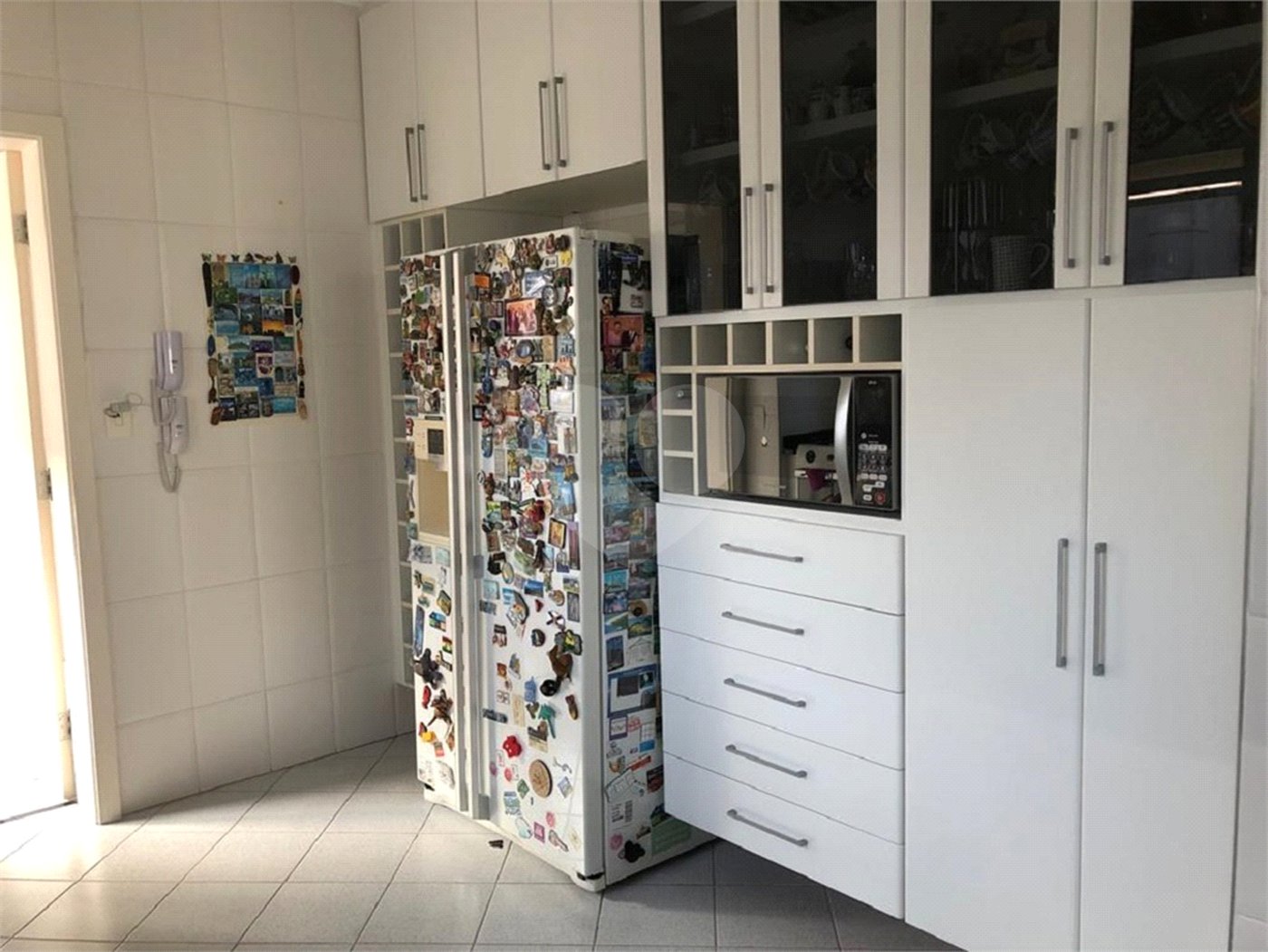 Apartamento à venda no Paraíso de 303m² com 4 suítes e 4 vagas.