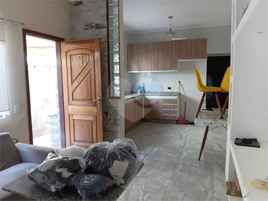 Casa térrea com 2 dormitórios à venda no Reneville, em Mairinque!