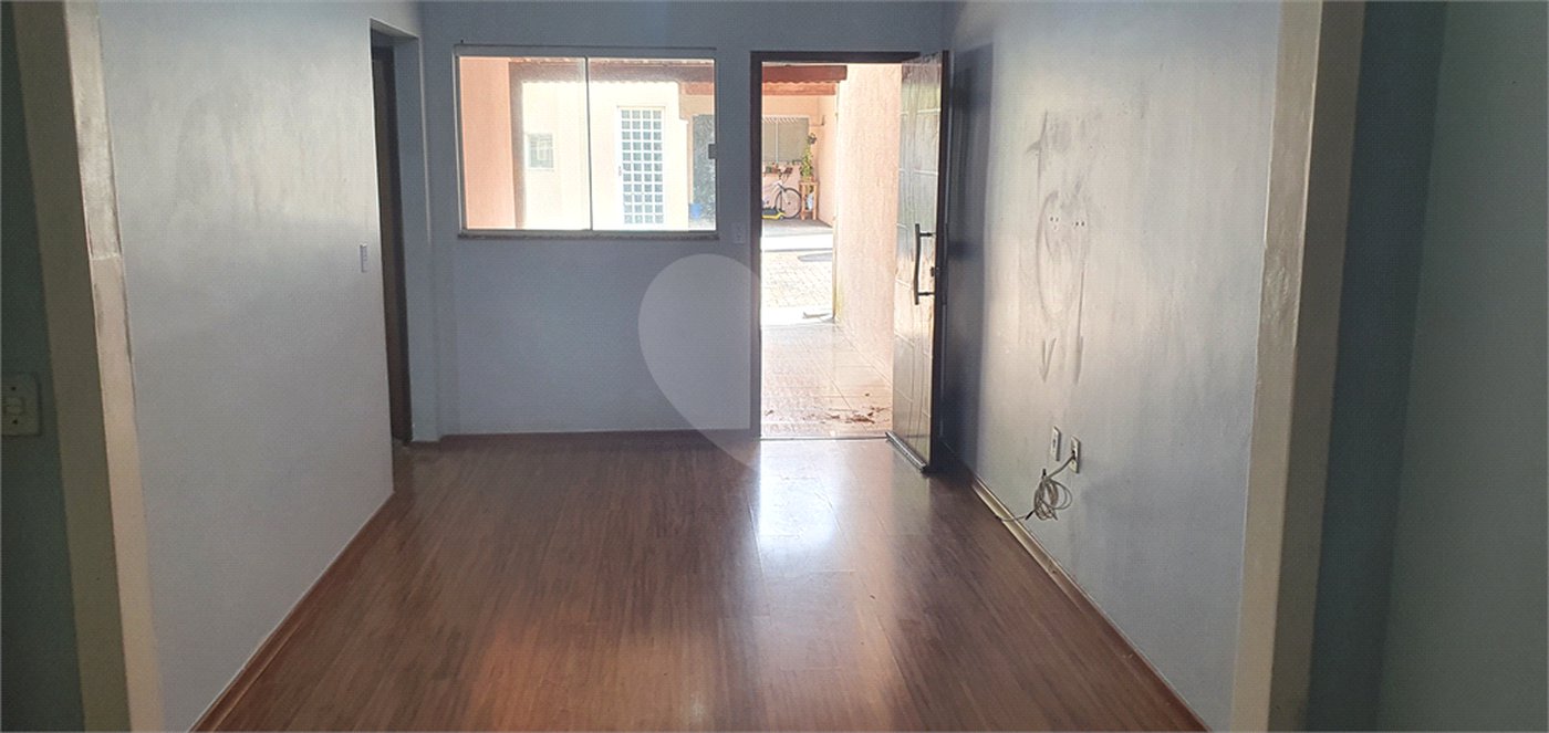 Casa térrea para locação e venda no Condomínio Mont Carlo I