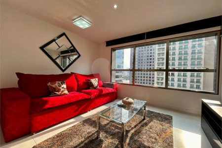 Apartamento mobiliado à venda ou para alugar na Berrini - São Paulo, SP.
