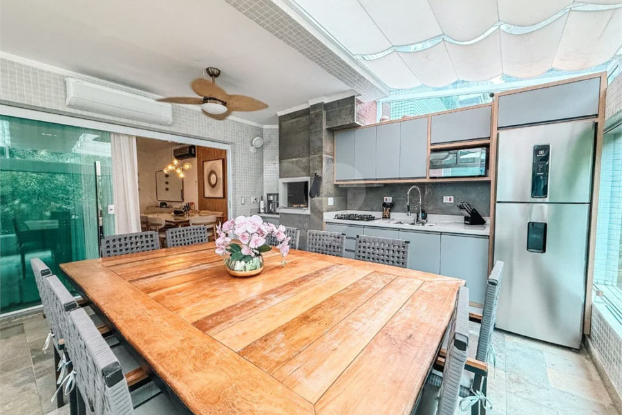 Apartamento à venda com 3 quartos, sendo 1 suíte,  em Riviera de São Lourenço, Bertioga, SP