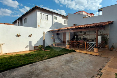 Casa à venda com 5 quartos, sendo 1 suíte, em Jardim Santa Paula, São Carlos, SP