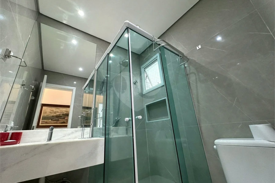 Apartamento à venda com 3 quartos, sendo 1 suíte,  em Riviera de São Lourenço, Bertioga, SP