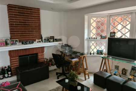 Casa com 3 dorm, 2 suítes, área gourmet, 4 vagas na Mooca