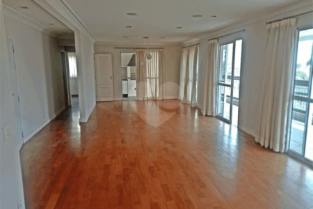 Apartamento a venda com 252 m² no Campo belo.